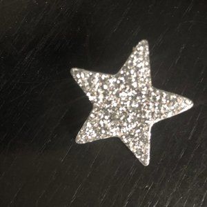 Small star brooch